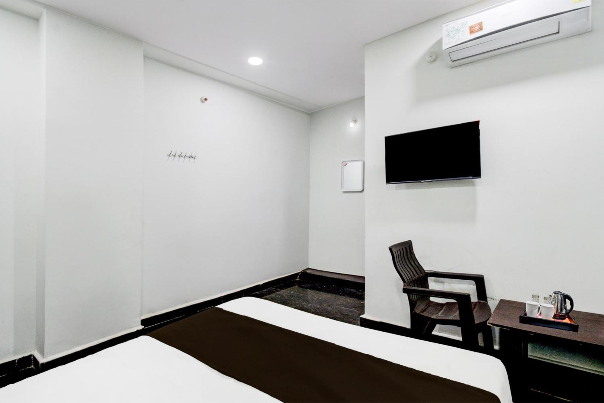 Super Hotel O Malkajgiri Maula Ali Buitenkant foto
