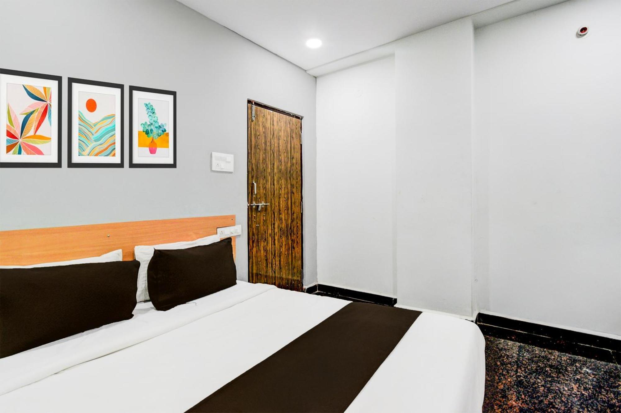 Super Hotel O Malkajgiri Maula Ali Buitenkant foto